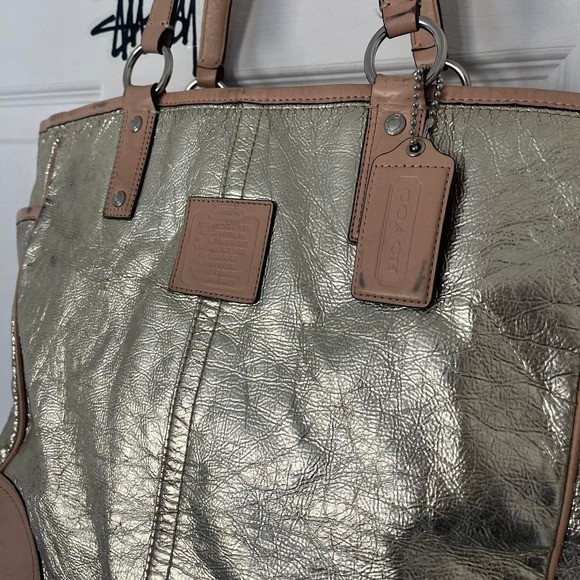 Y2K 2000s Coach silver metallic Leather shoulder bag / handbag